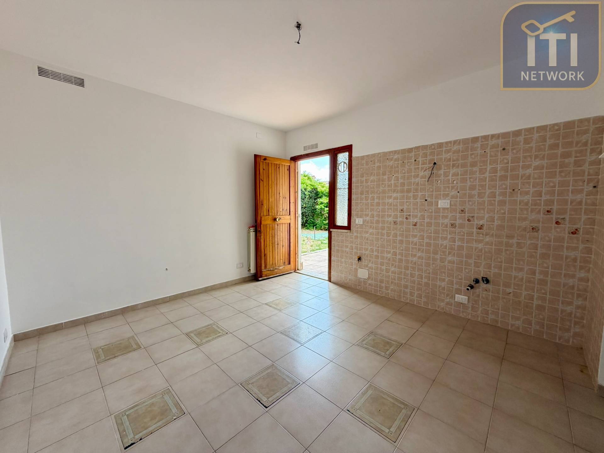 Casa Semindipendente in vendita a Ardea, Nuova California