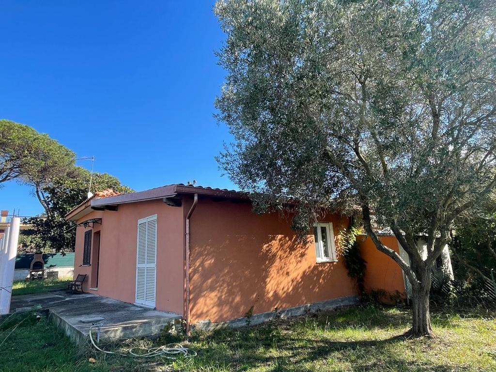 Villa singola in vendita a Aprilia, Campodicarne