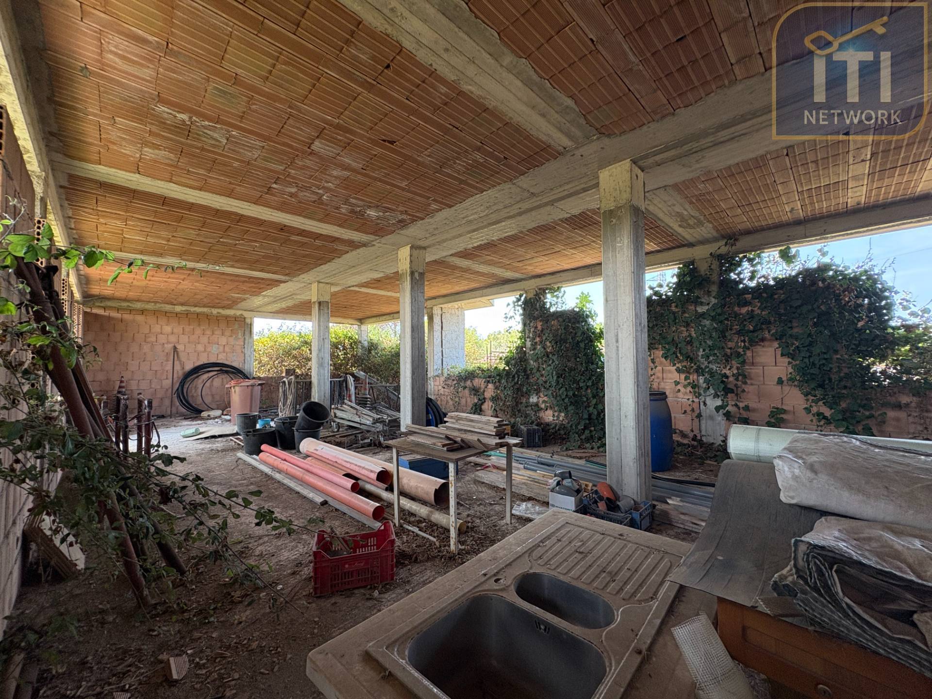 Rustico in vendita a Pomezia