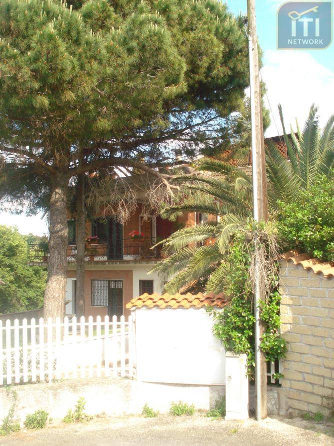 Appartamento in vendita a Pomezia, Torvaianica Alta