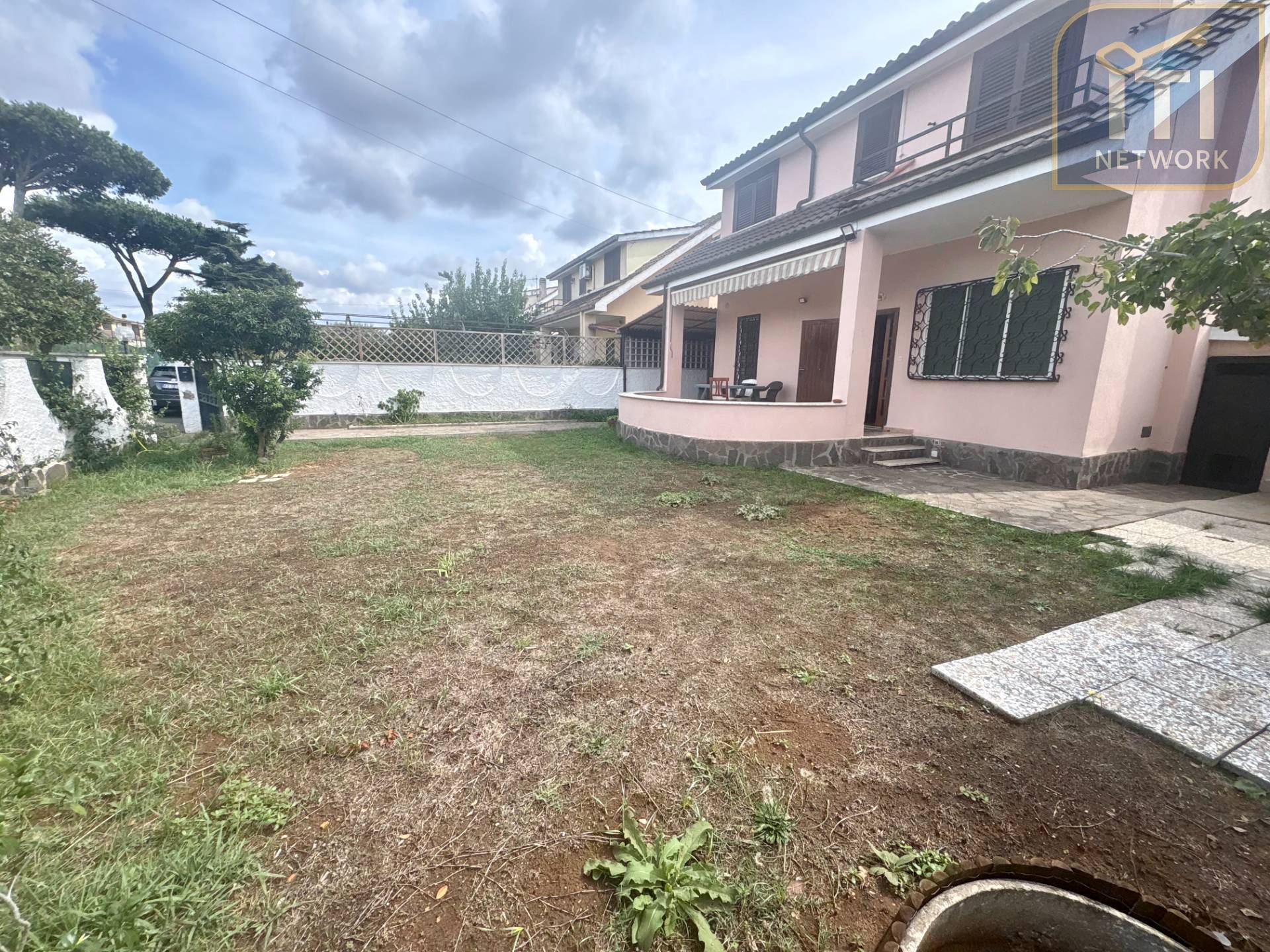Villa a schiera in vendita a Ardea, Nuova Florida
