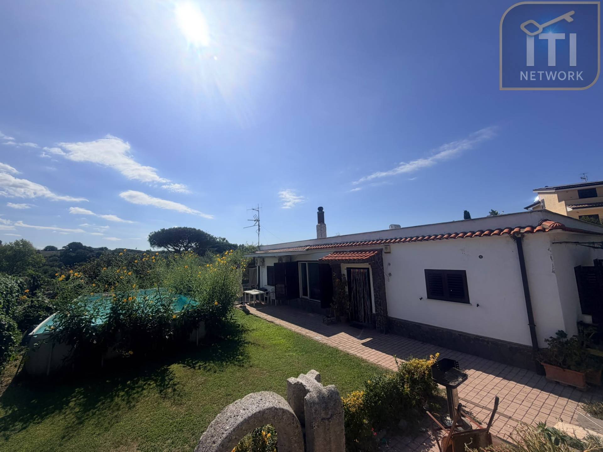 Villa singola in vendita a Pomezia, Campo Jemini