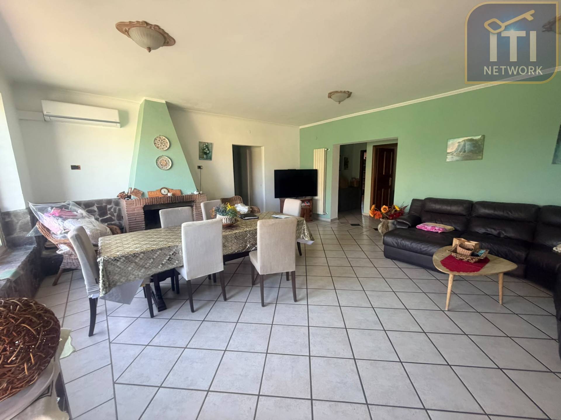 Villa singola in vendita a Pomezia, Campo Jemini