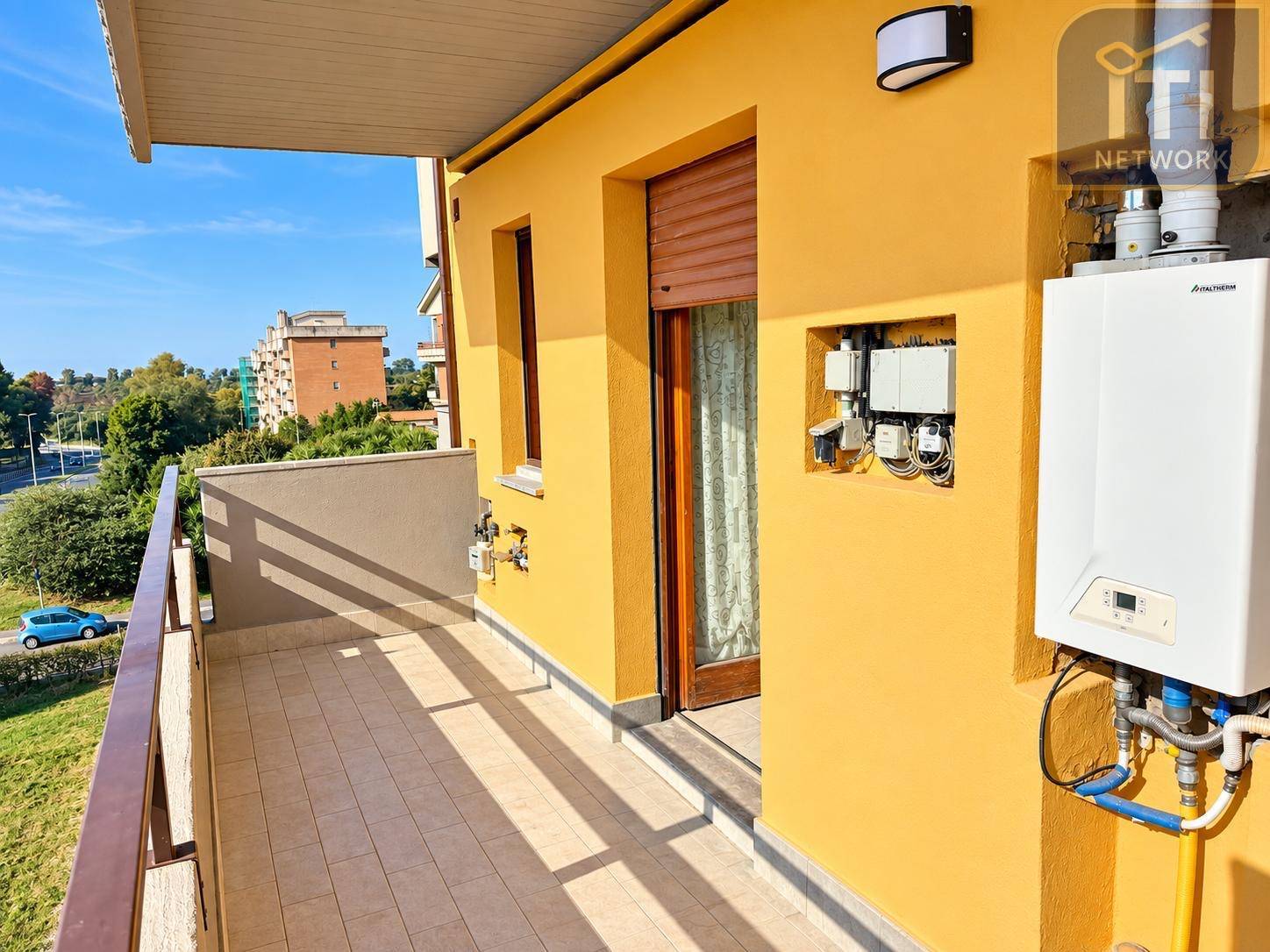 Appartamento in vendita a Pomezia, Centro