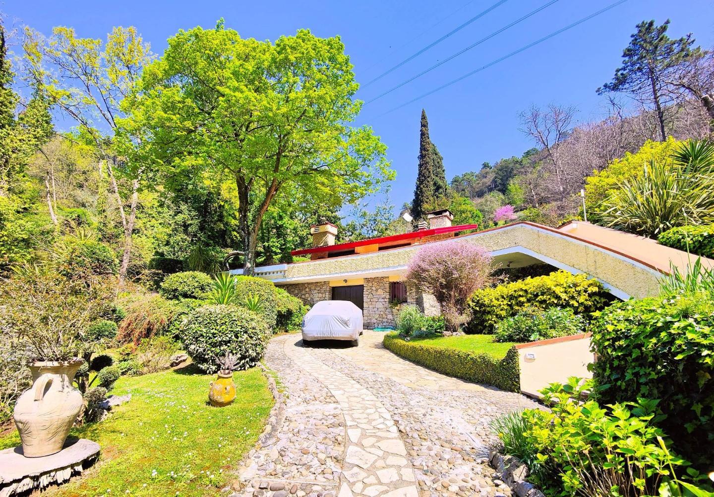 Villa con giardino a San Giuliano Terme