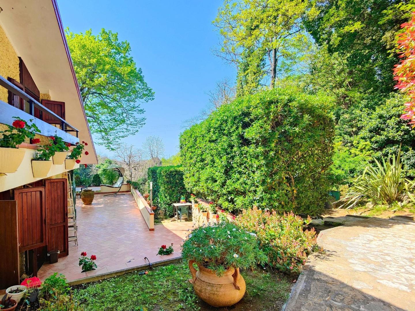 Villa con giardino a San Giuliano Terme