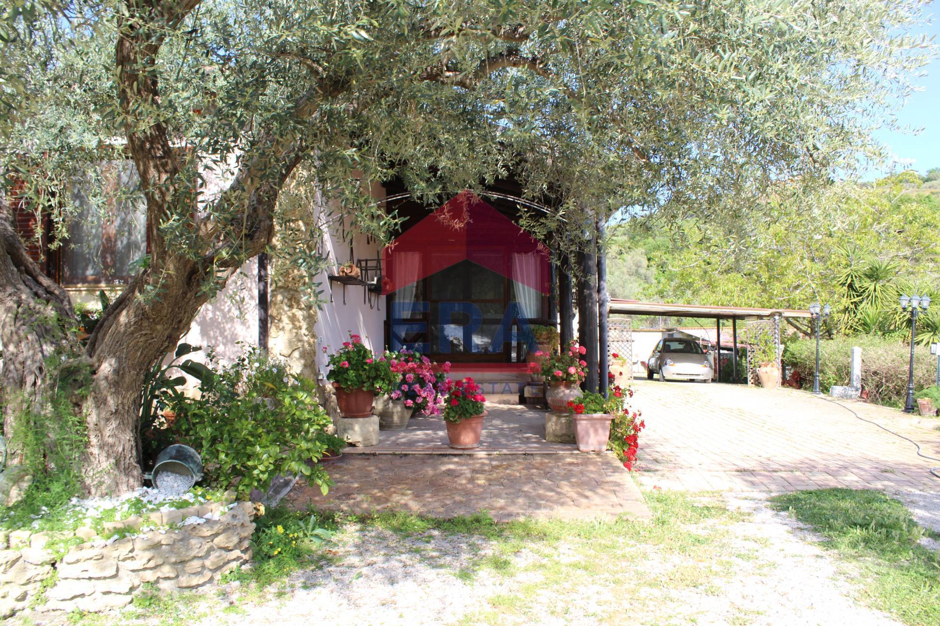 Villa singola in vendita a Agira