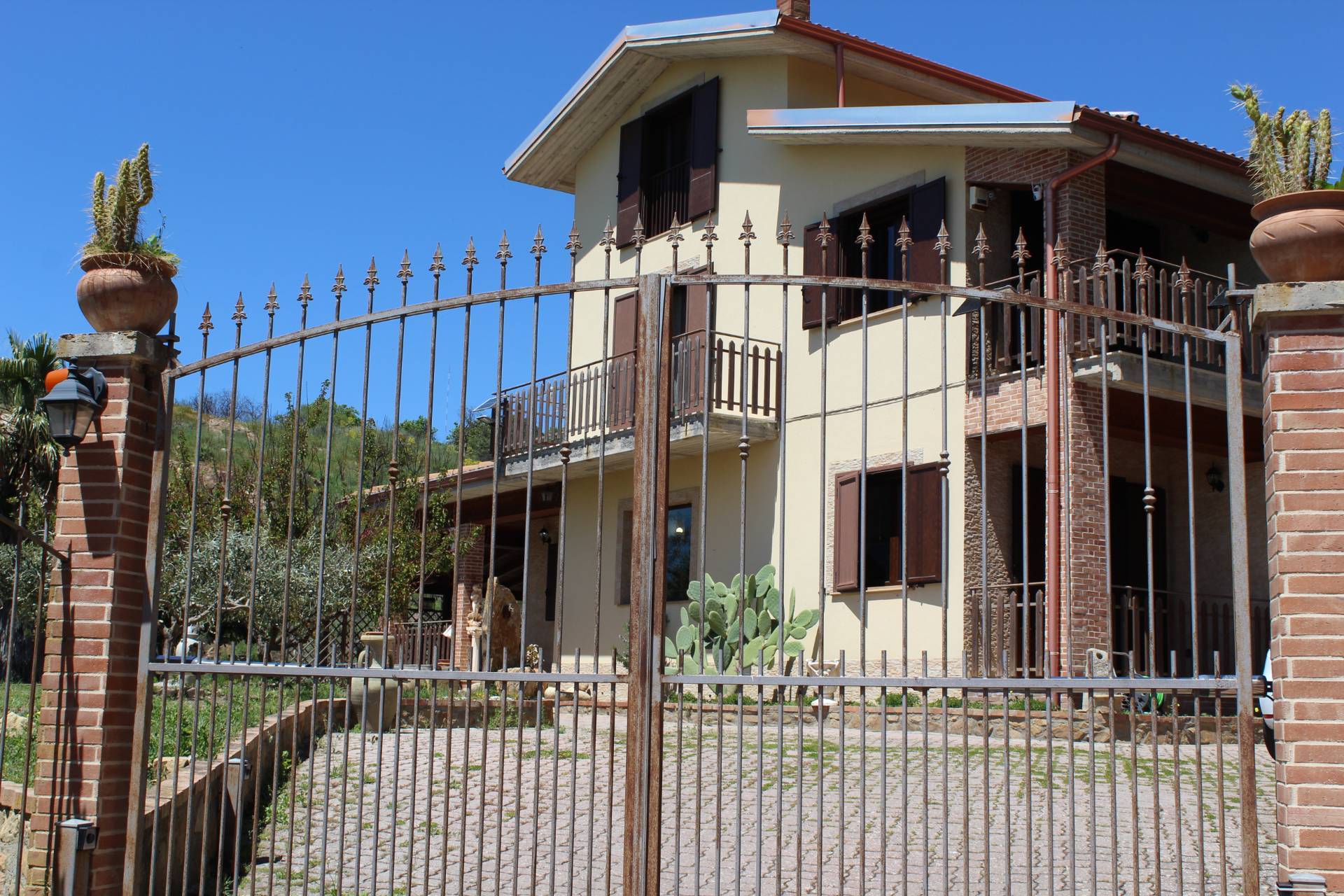 Villa singola in vendita a Gagliano Castelferrato