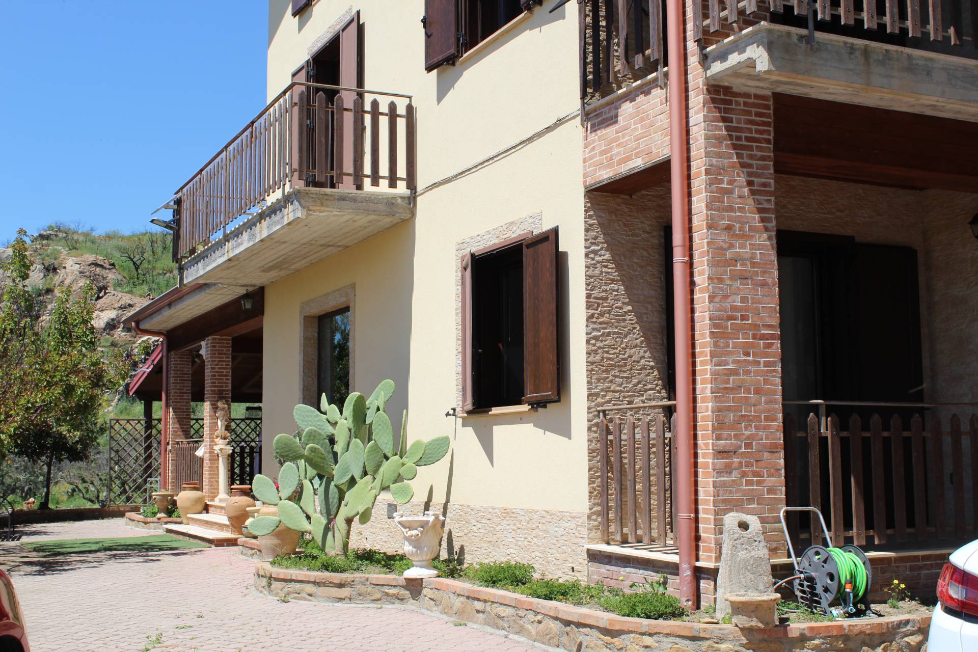 Villa singola in vendita a Gagliano Castelferrato