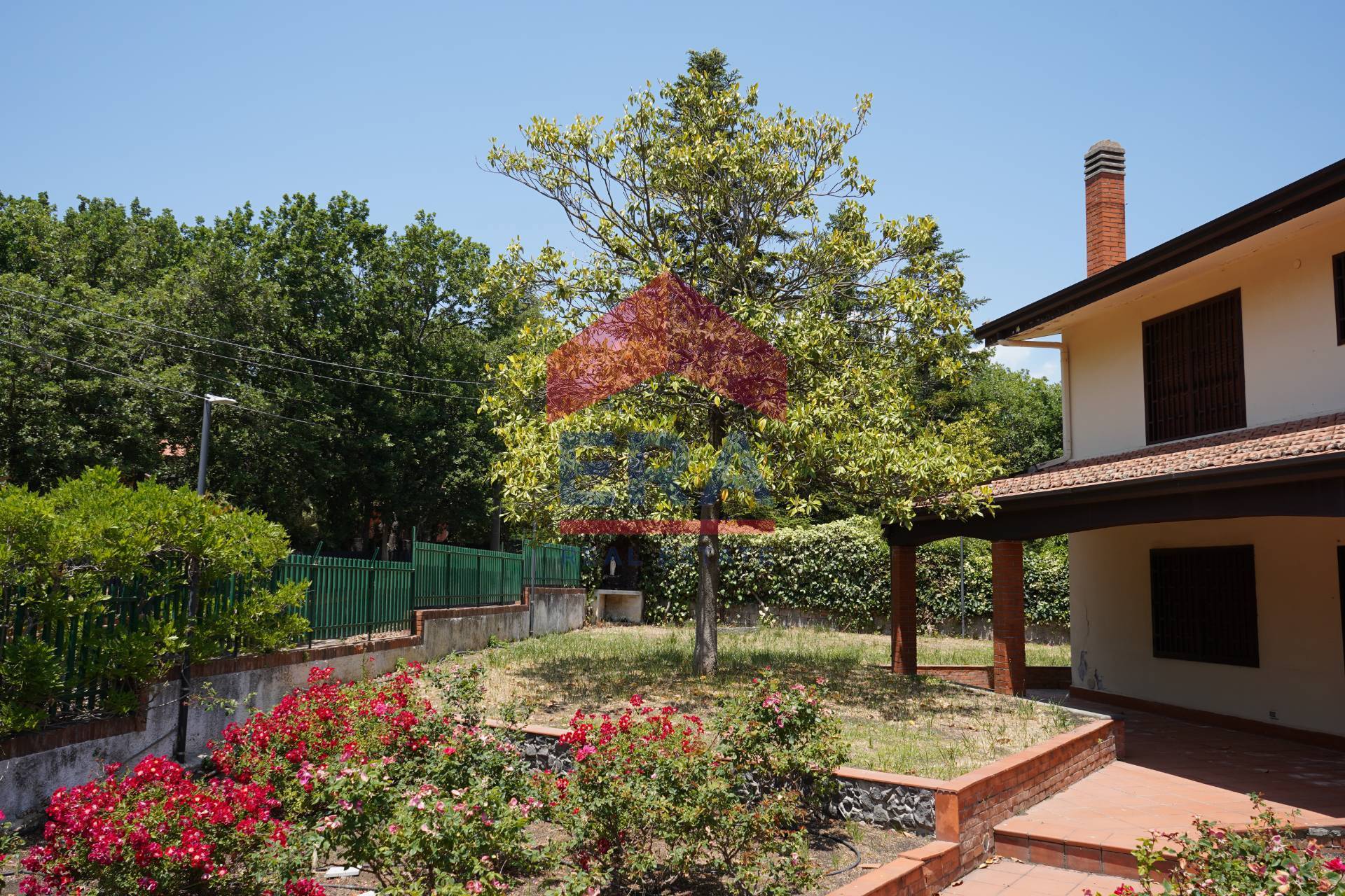 Villa singola in vendita a Pedara
