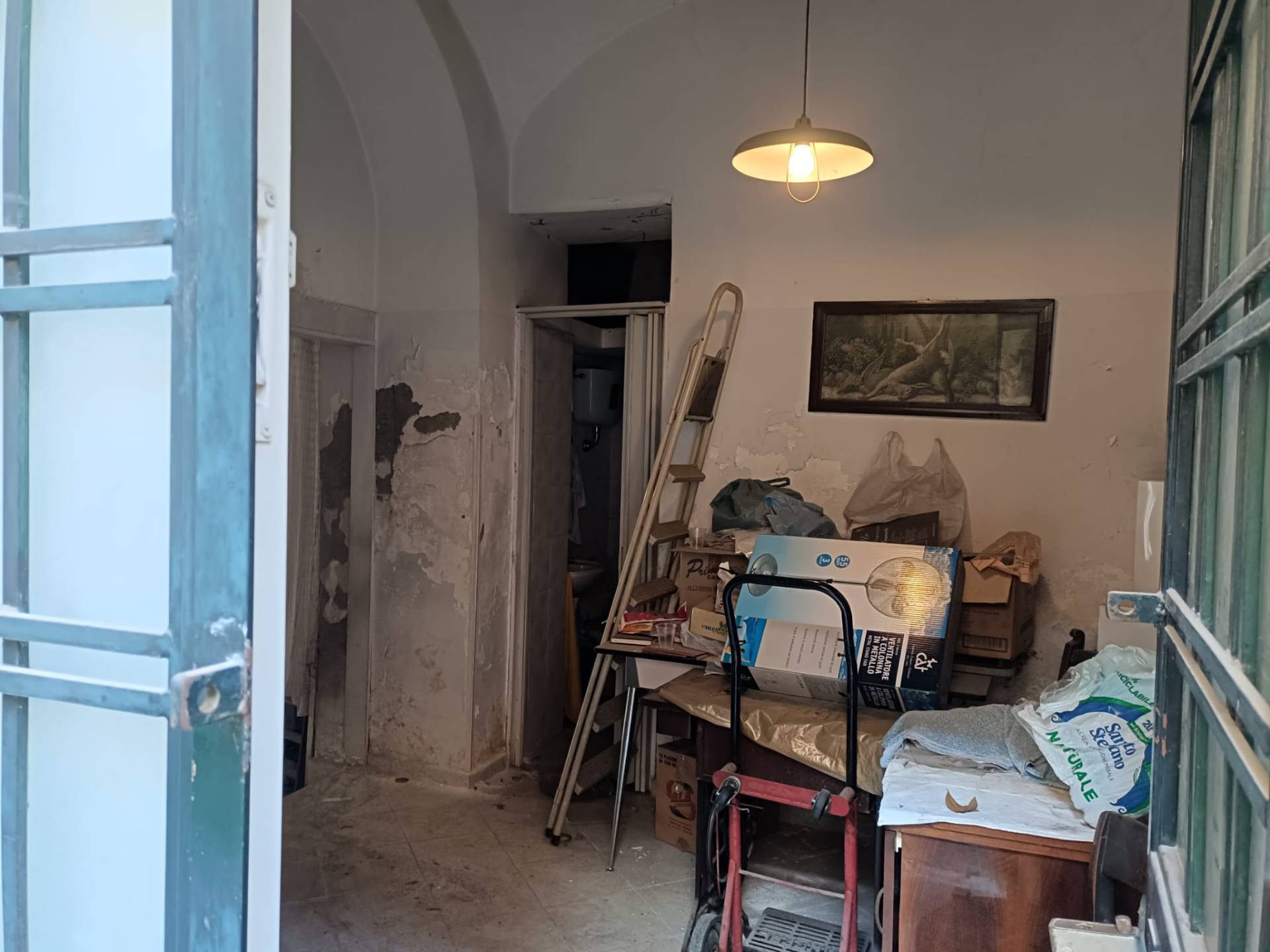 Locale commerciale in vendita a Angri