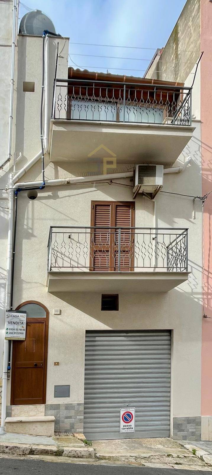 Casa Semindipendente in vendita a Castellammare del Golfo