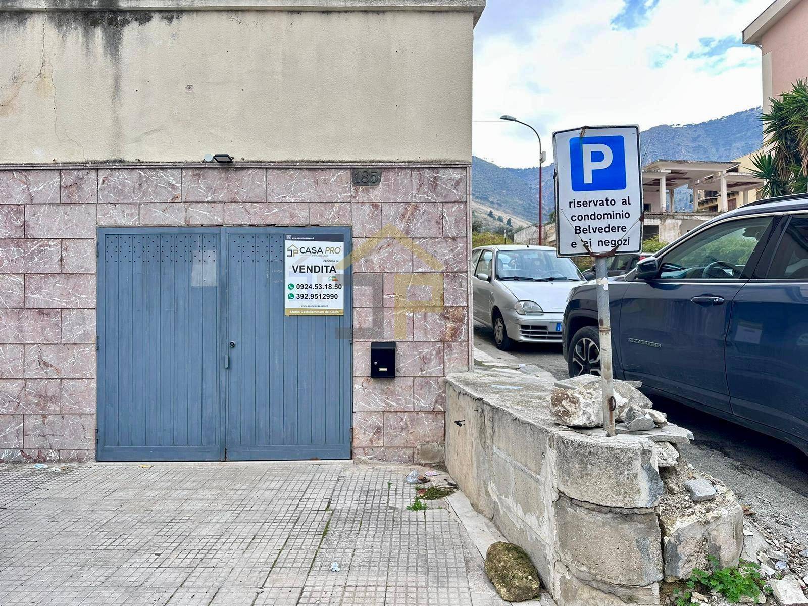 Locale commerciale in vendita a Castellammare del Golfo