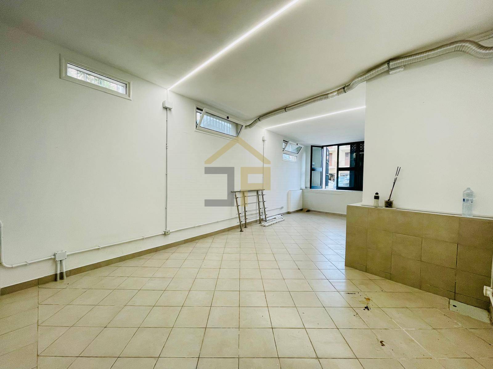 Locale commerciale in vendita a Castellammare del Golfo