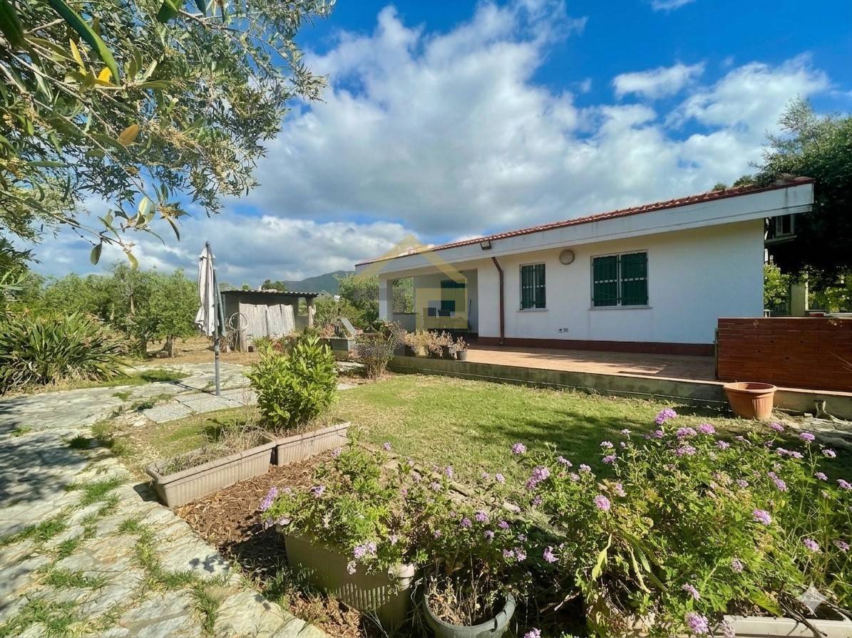 Villa in vendita a Castellammare del Golfo