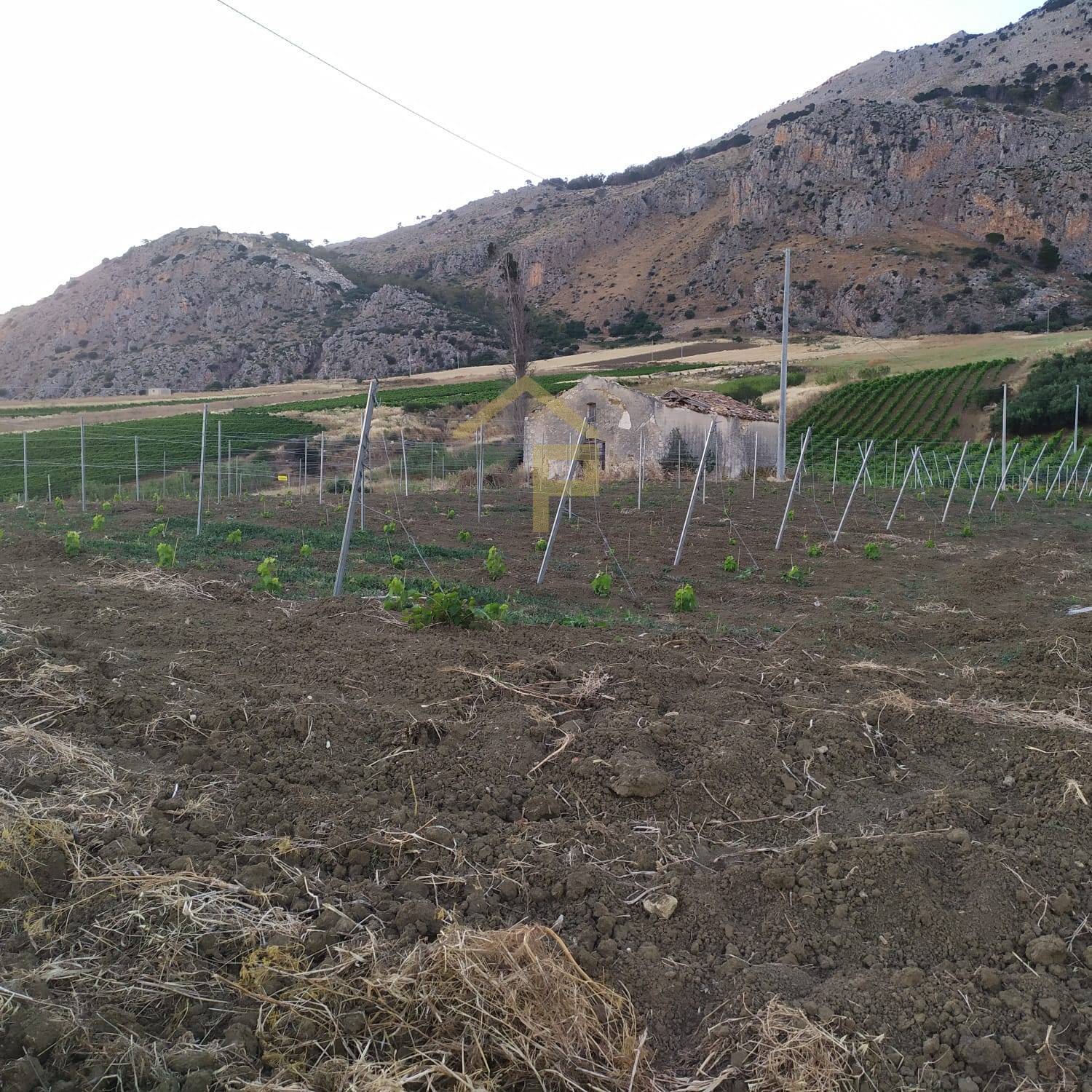 Magazzino in vendita a Castellammare del Golfo, Castellammare periferia
