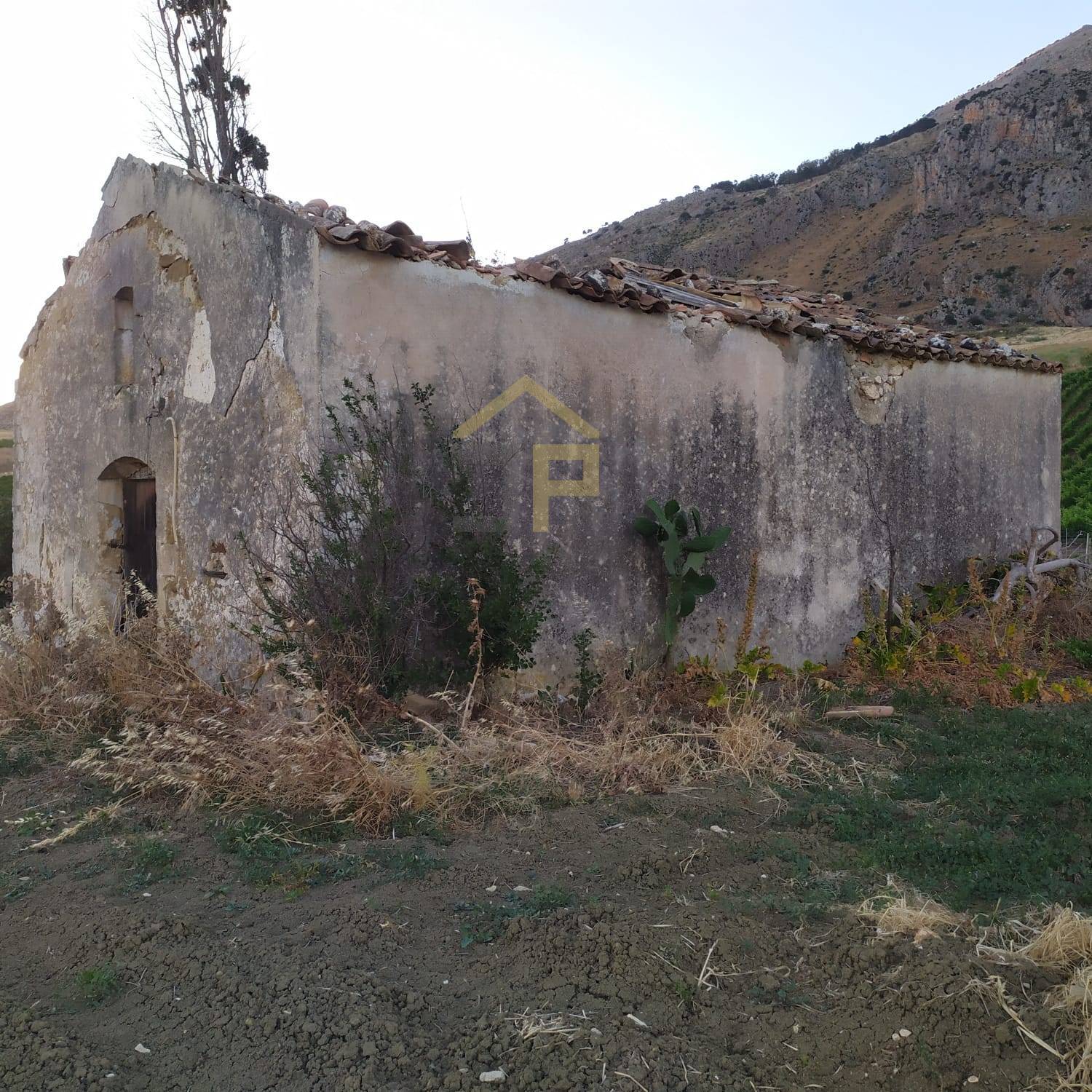 Magazzino in vendita a Castellammare del Golfo, Castellammare periferia