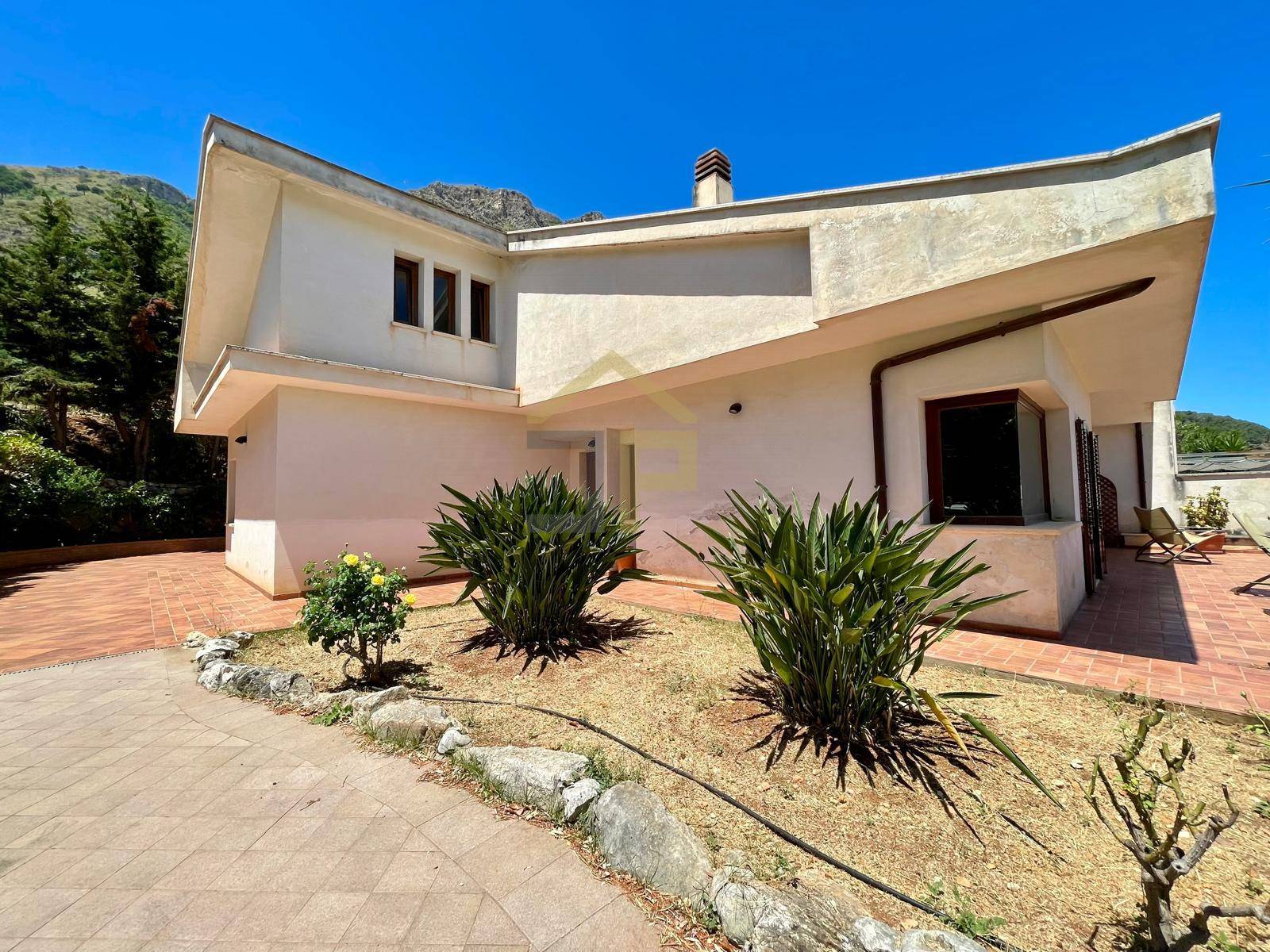 Villa in vendita a Castellammare del Golfo, Contrada Bocca della Carrubba