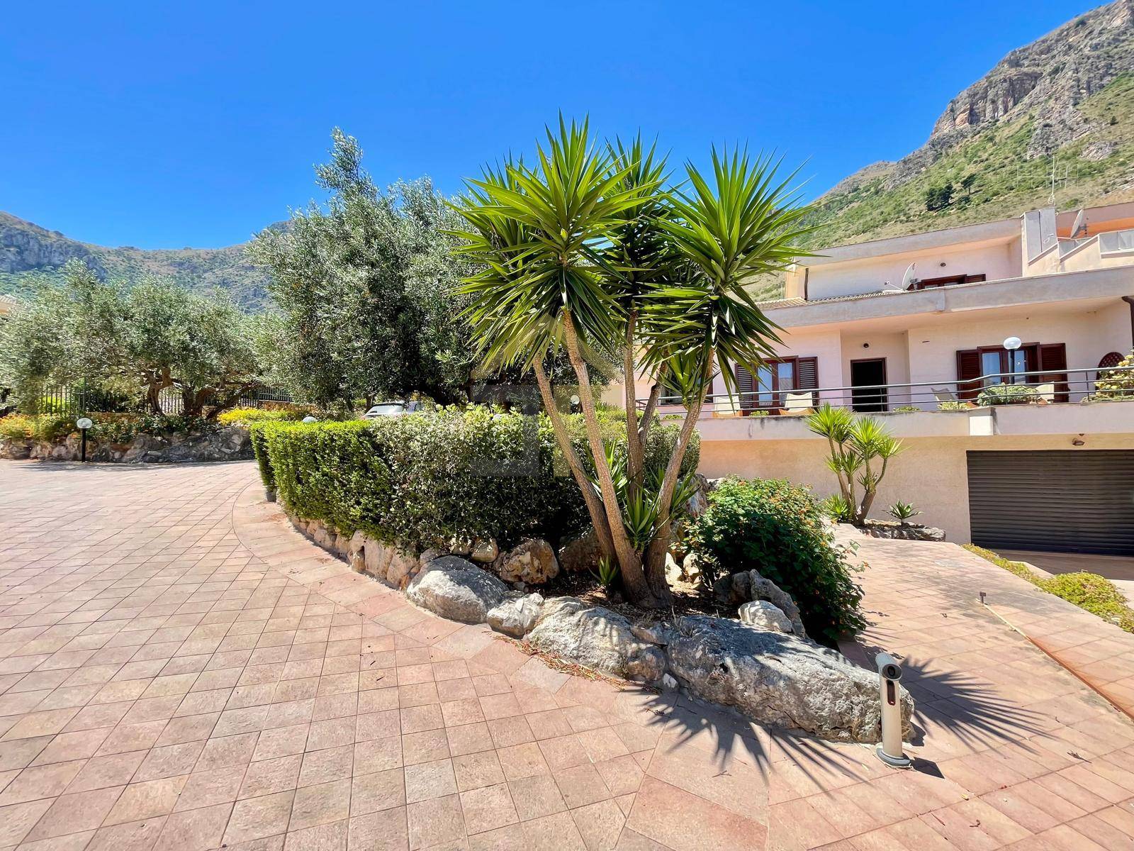 Villa in vendita a Castellammare del Golfo, Contrada Bocca della Carrubba