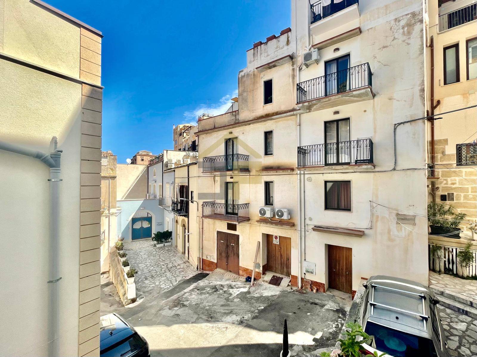 Casa Semindipendente in vendita a Castellammare del Golfo, Centro Citt