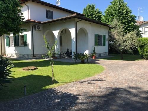 Villa arredata in affitto, Forte dei Marmi caranna
