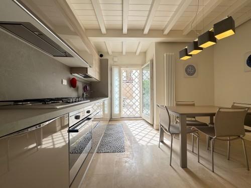 Villa Bifamiliare arredata in affitto, Forte dei Marmi centro