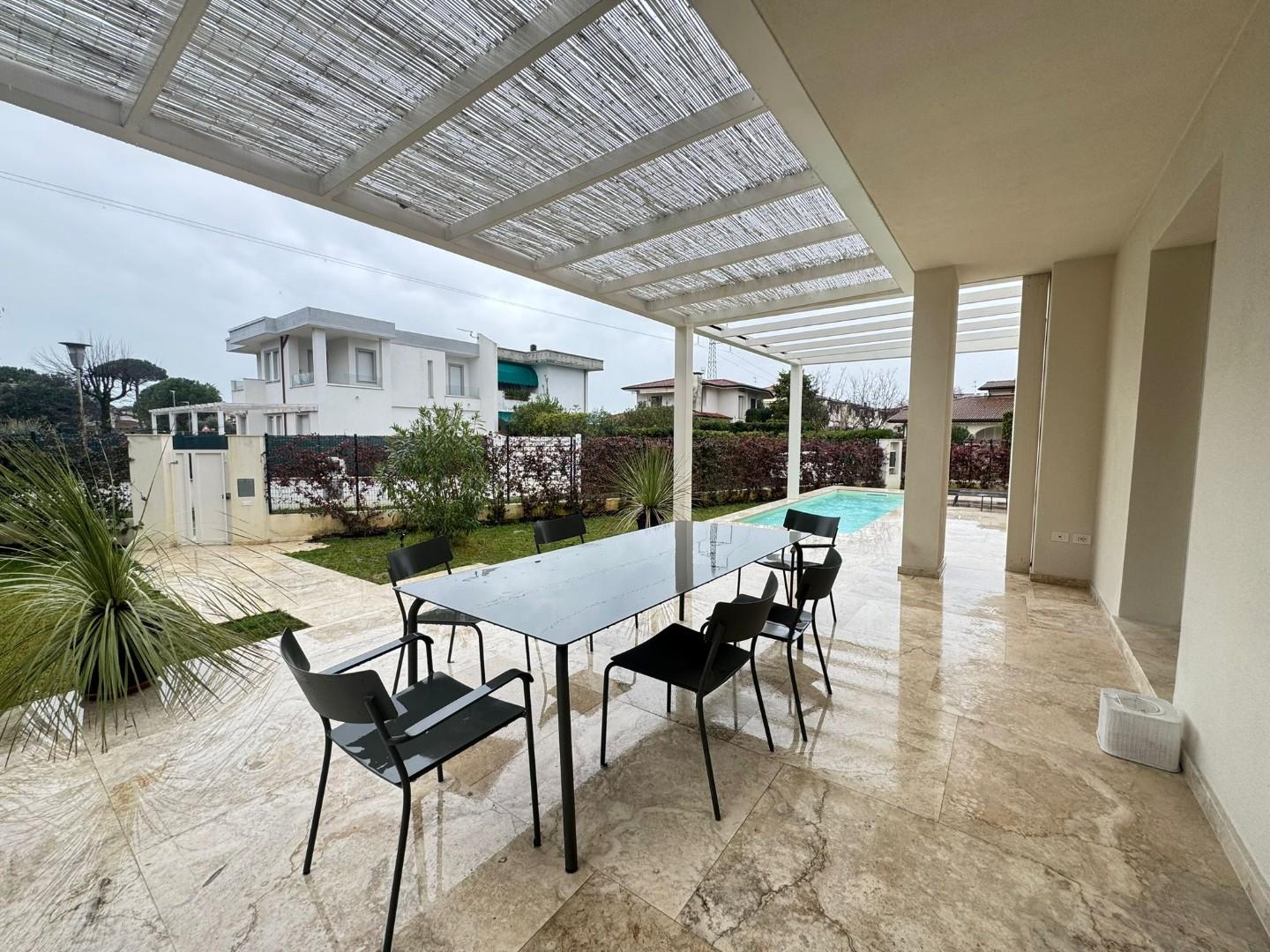 Villa in vendita, Forte dei Marmi caranna