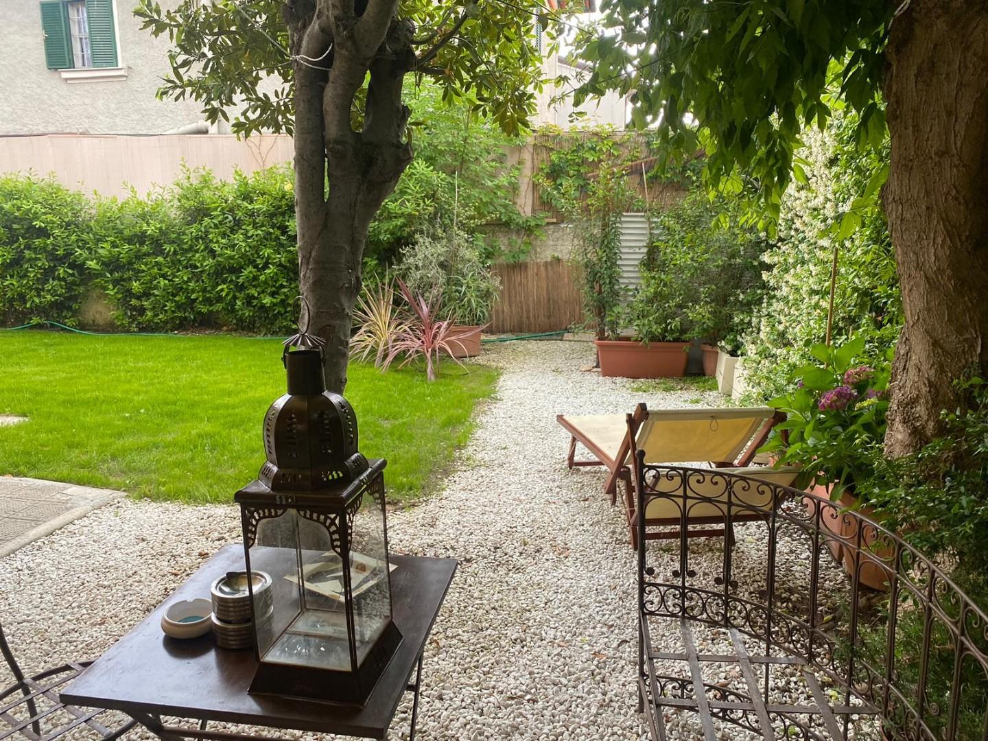 Casa indipendente arredata in affitto, Forte dei Marmi centro