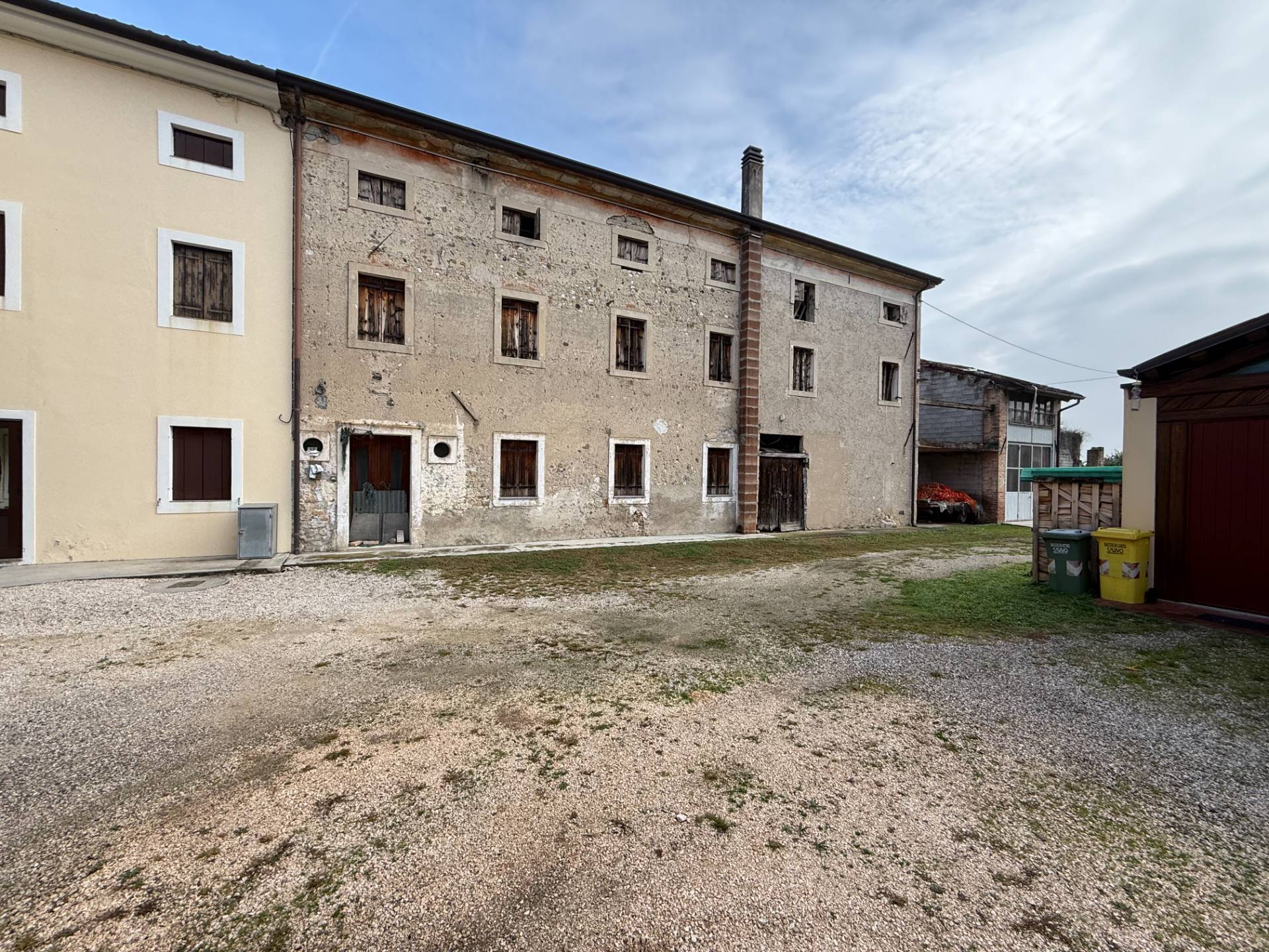 Rustico in vendita a San Vendemiano, Centro