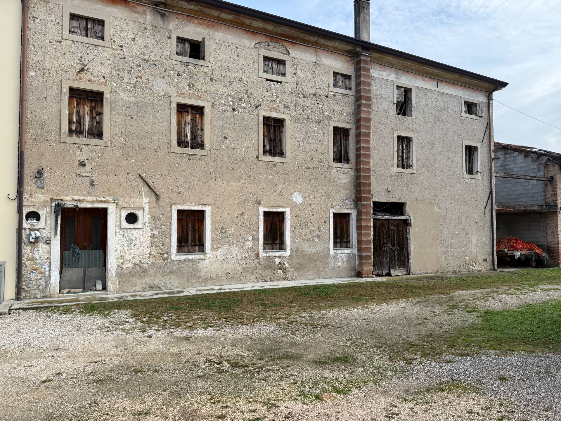 Rustico in vendita a San Vendemiano, Centro
