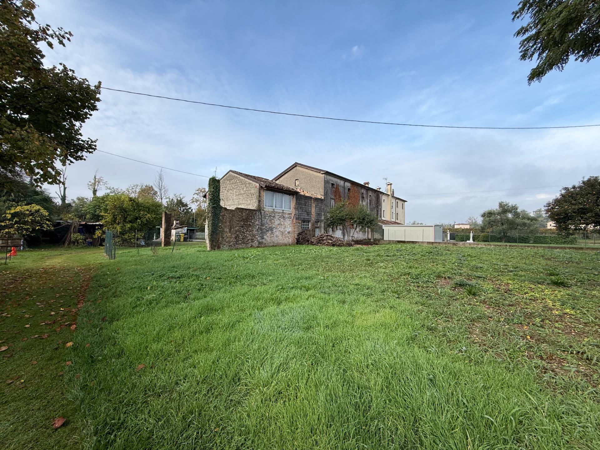 Rustico in vendita a San Vendemiano, Centro