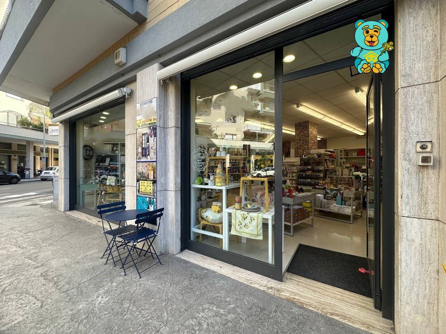 Locale commerciale in vendita a Lecce