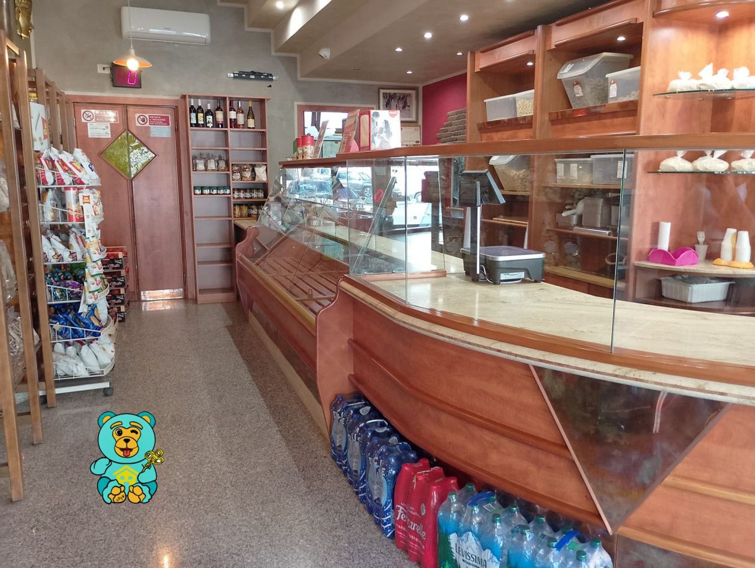 Locale commerciale in vendita a Lecce