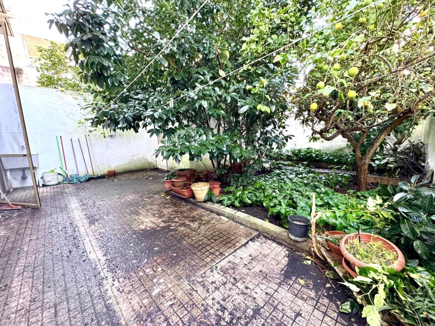 Casa indipendente con giardino a Novoli