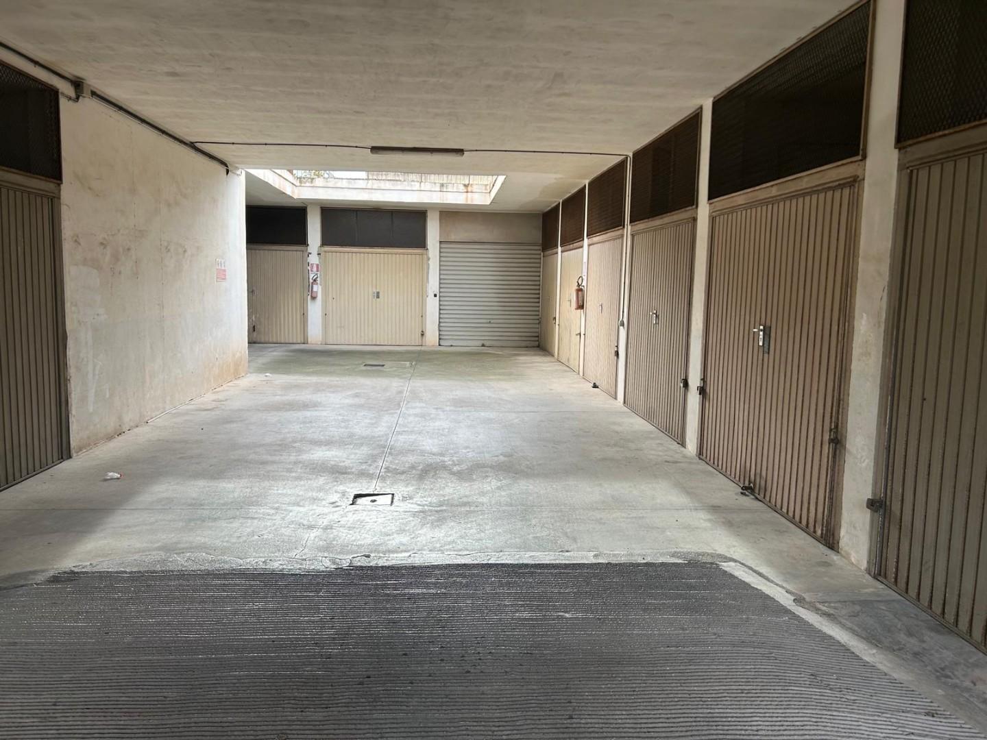Box/Garage 26mq in vendita a Lecce
