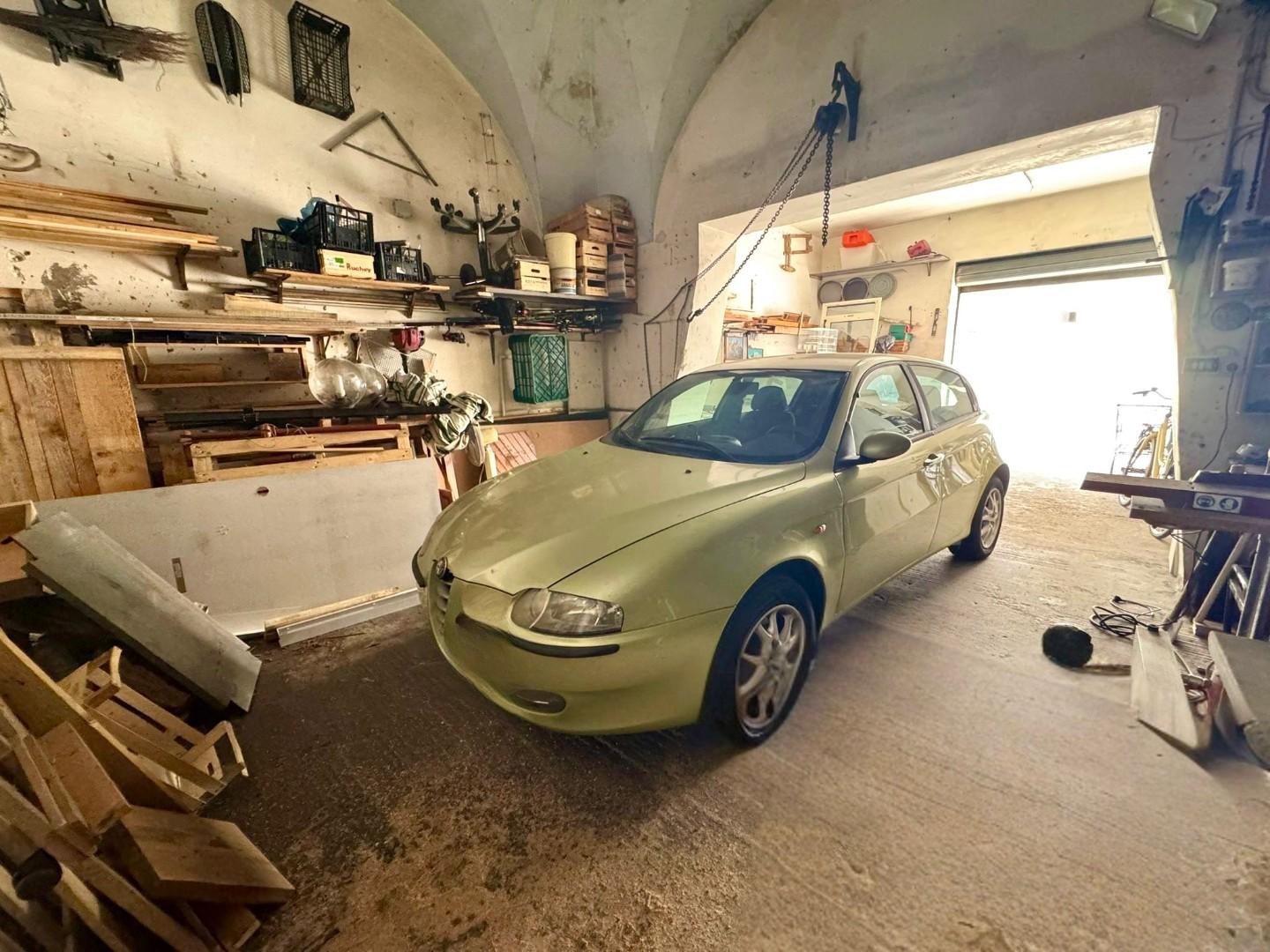 Box/Garage 84mq in vendita a Lecce