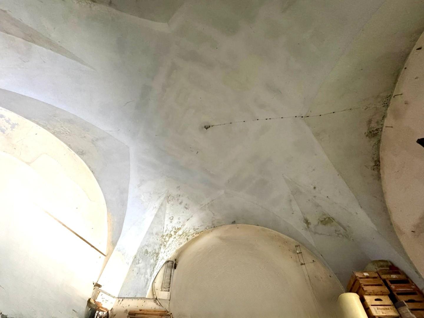 Box/Garage 84mq in vendita a Lecce