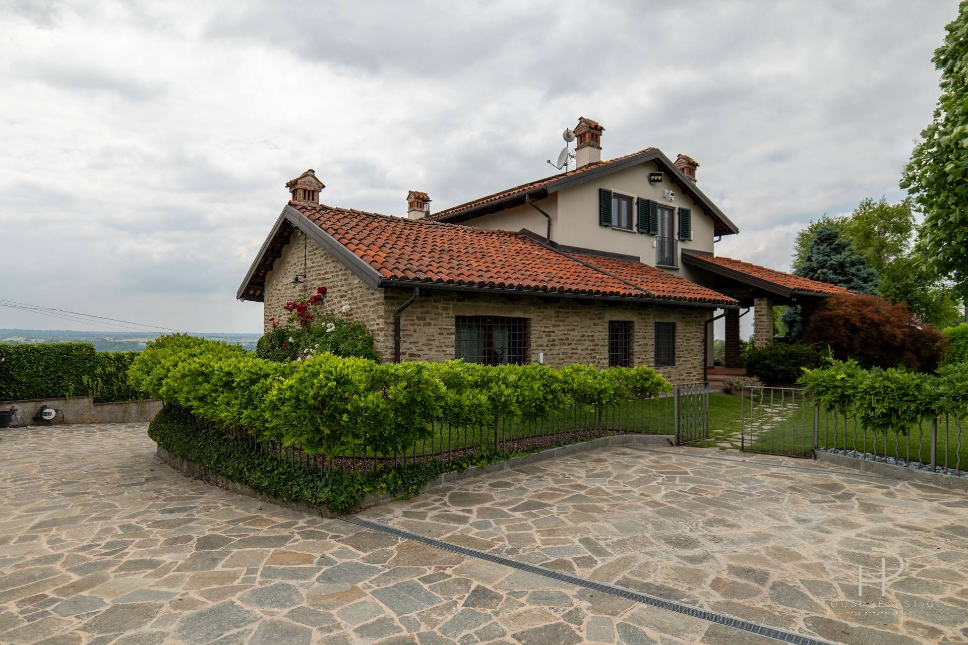 Villa in vendita a Cherasco