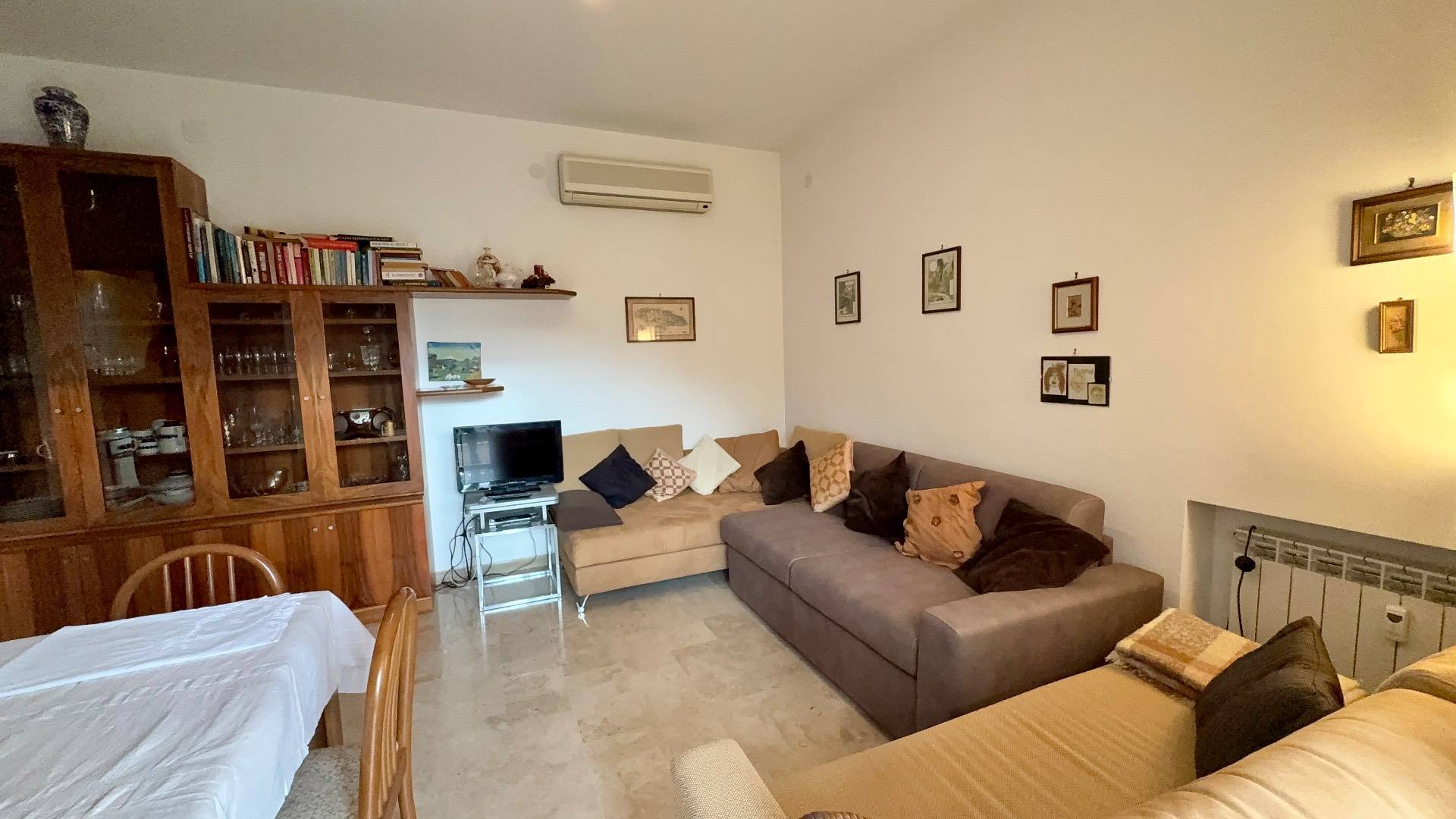 2 locali in vendita a Finale Ligure