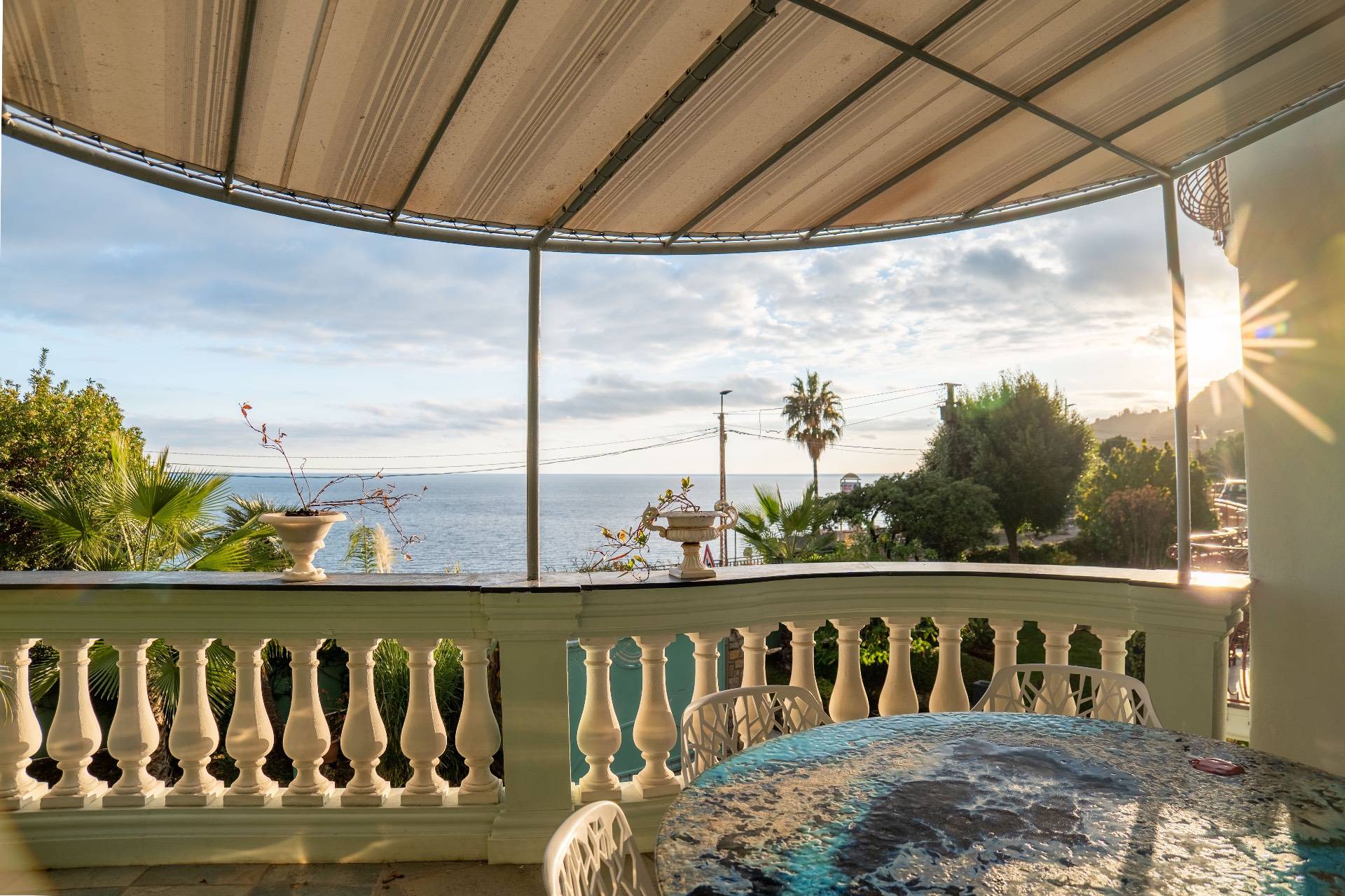 Villa in vendita a Bordighera