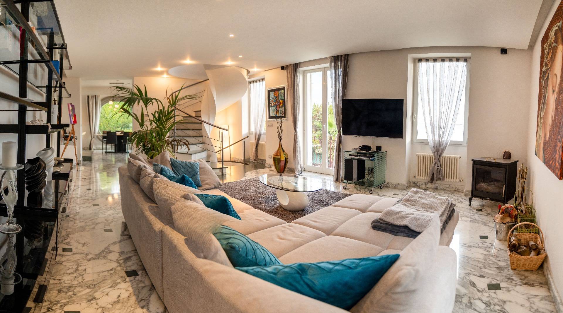 Villa in vendita a Bordighera