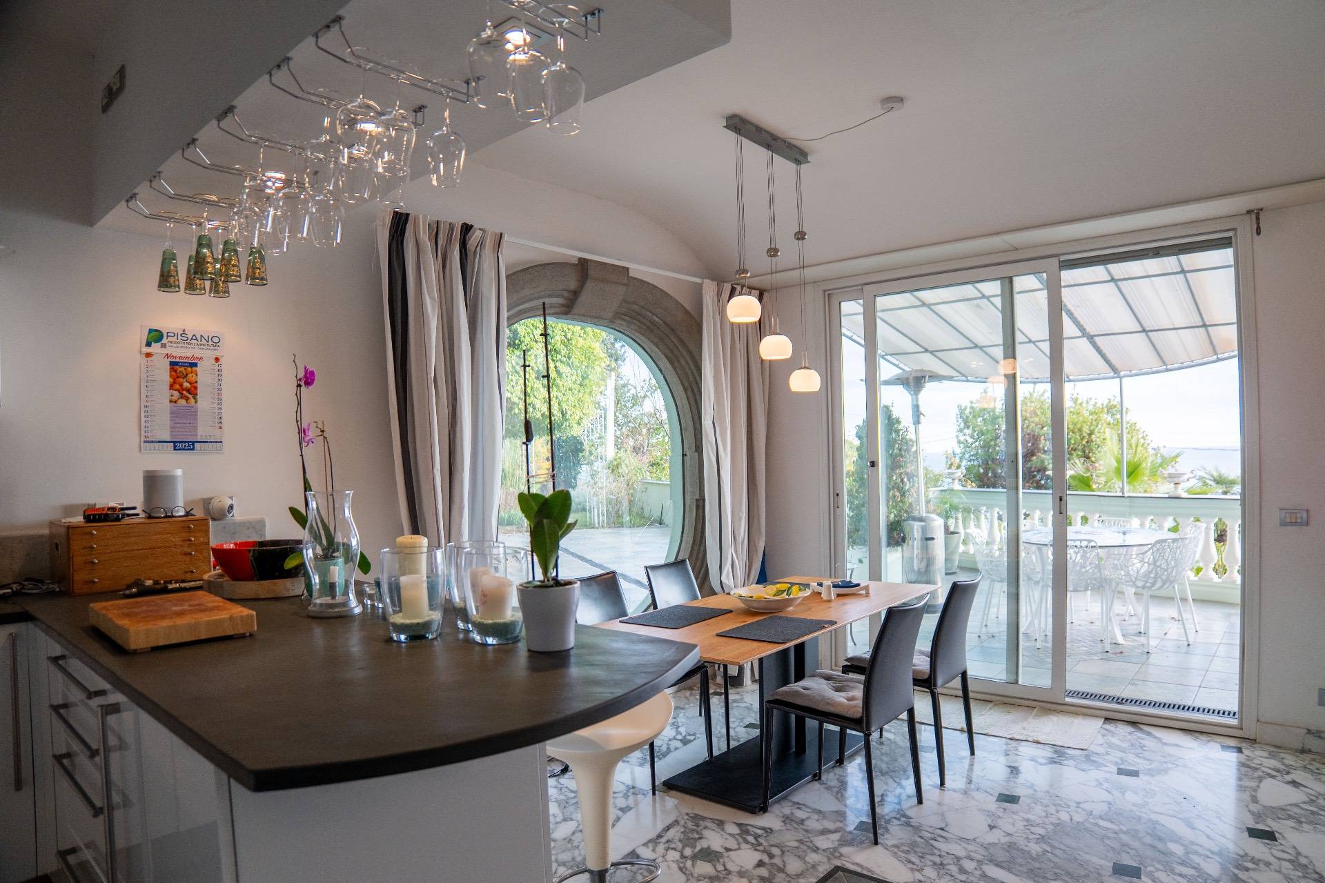 Villa in vendita a Bordighera