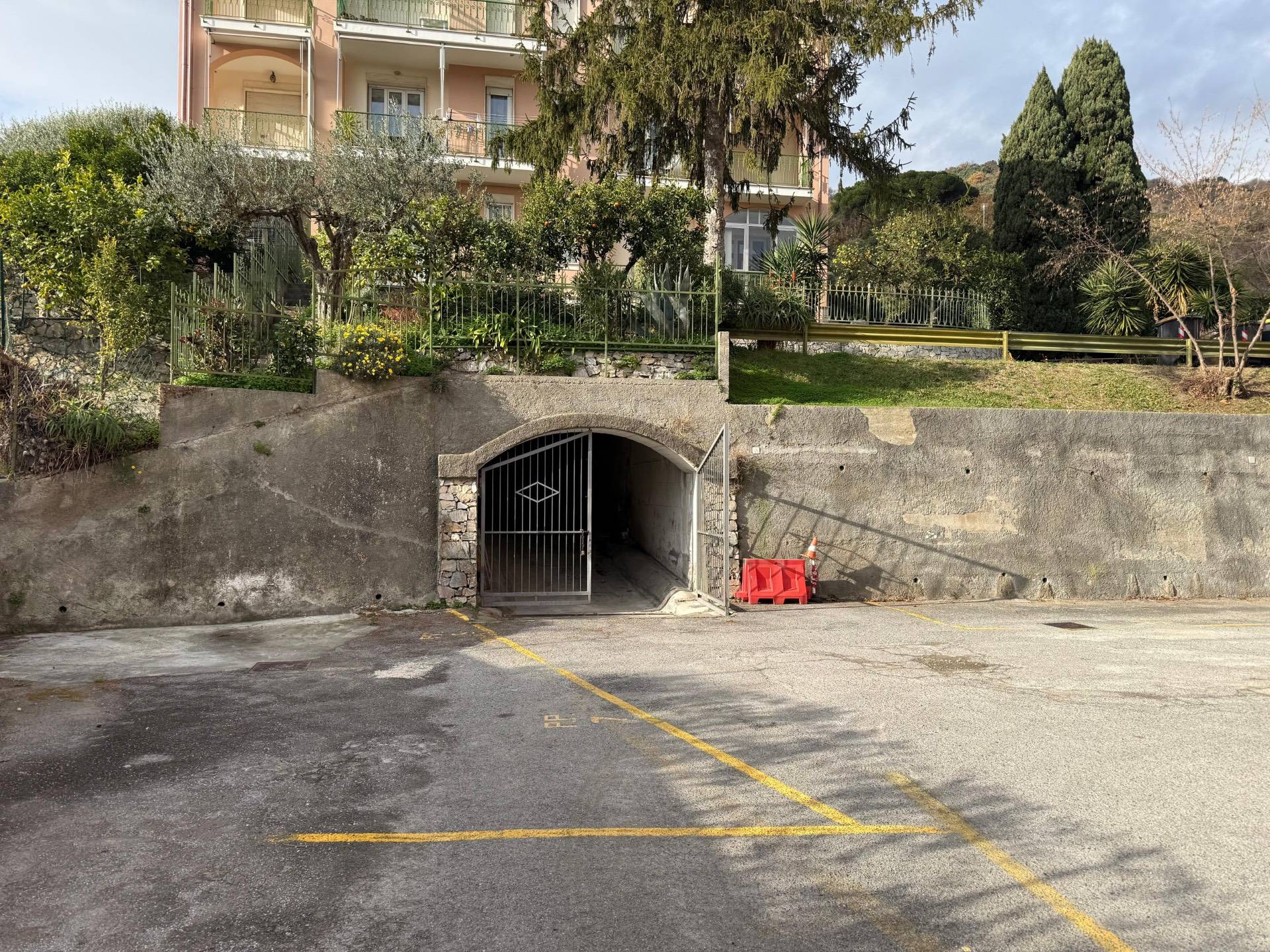 Garage in vendita a Finale Ligure