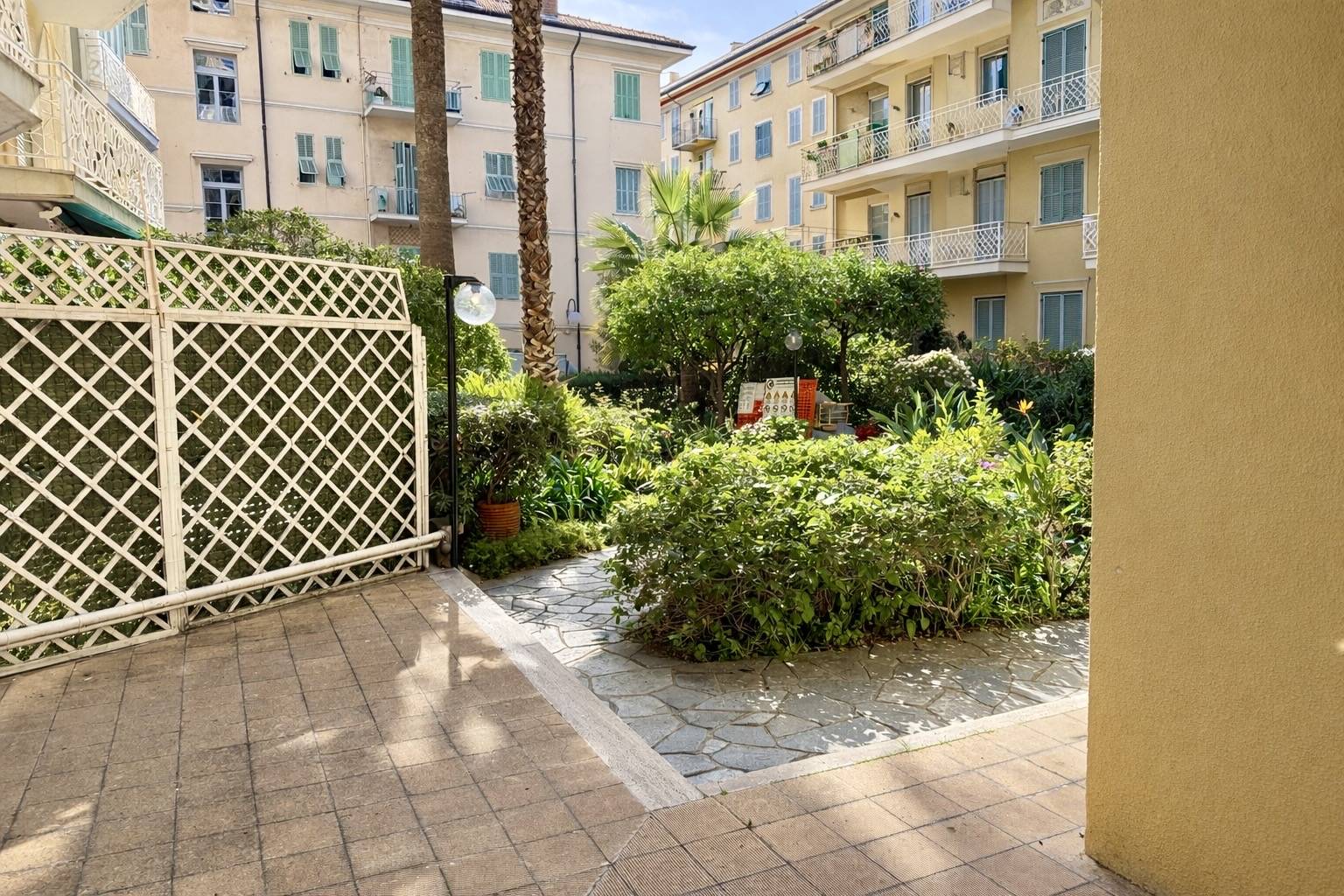 2 locali in vendita a Sanremo