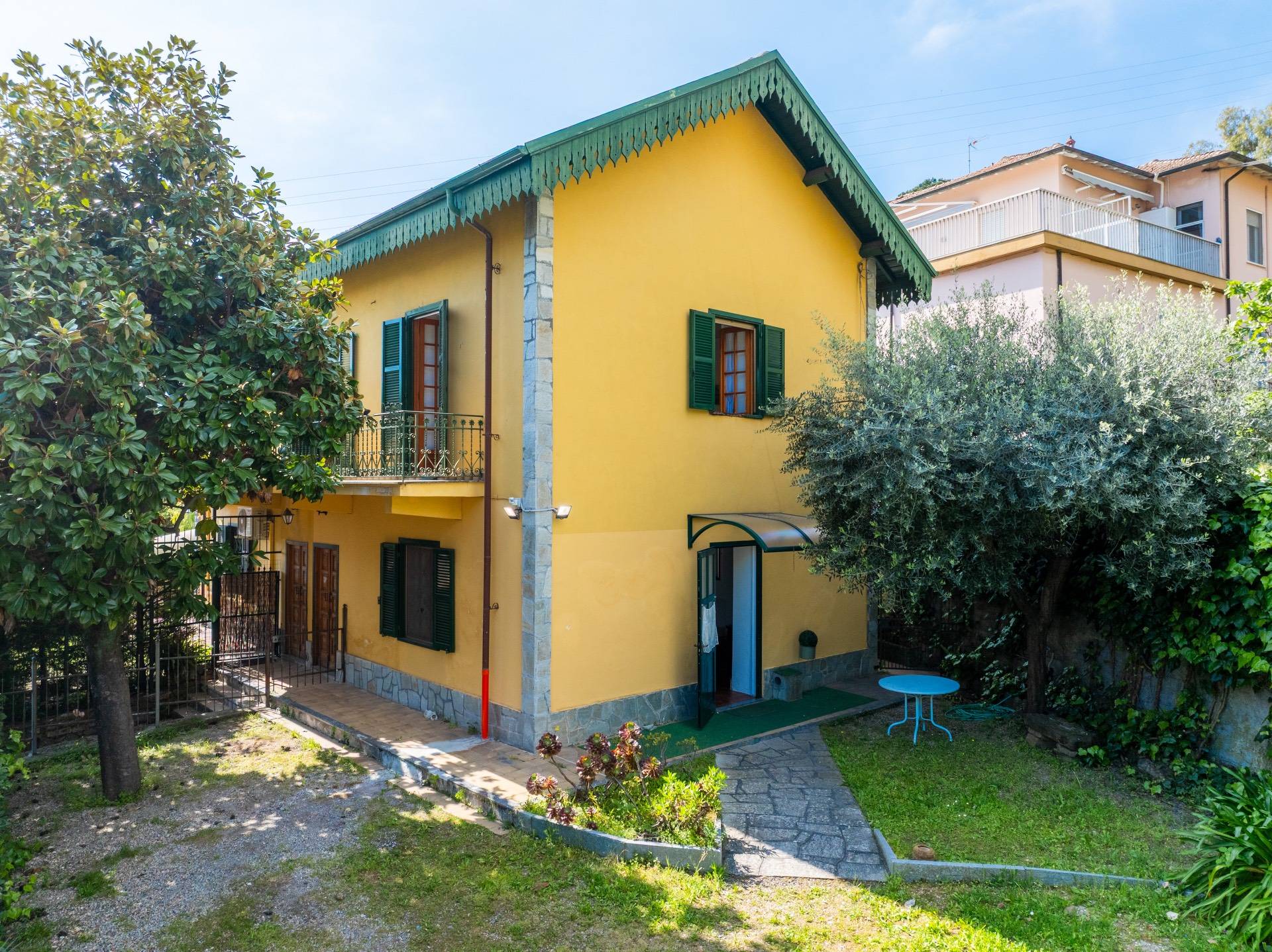Casa semi indipendente in vendita a Sanremo