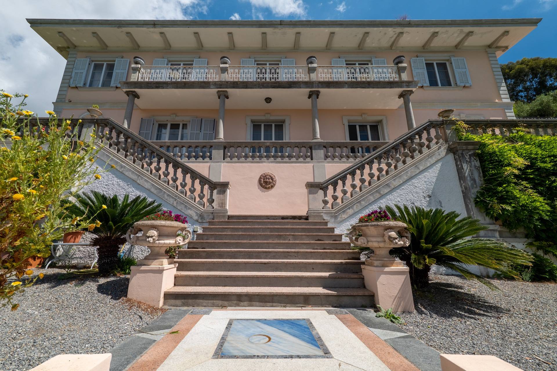 Villa quadrifamiliare in vendita a Sanremo