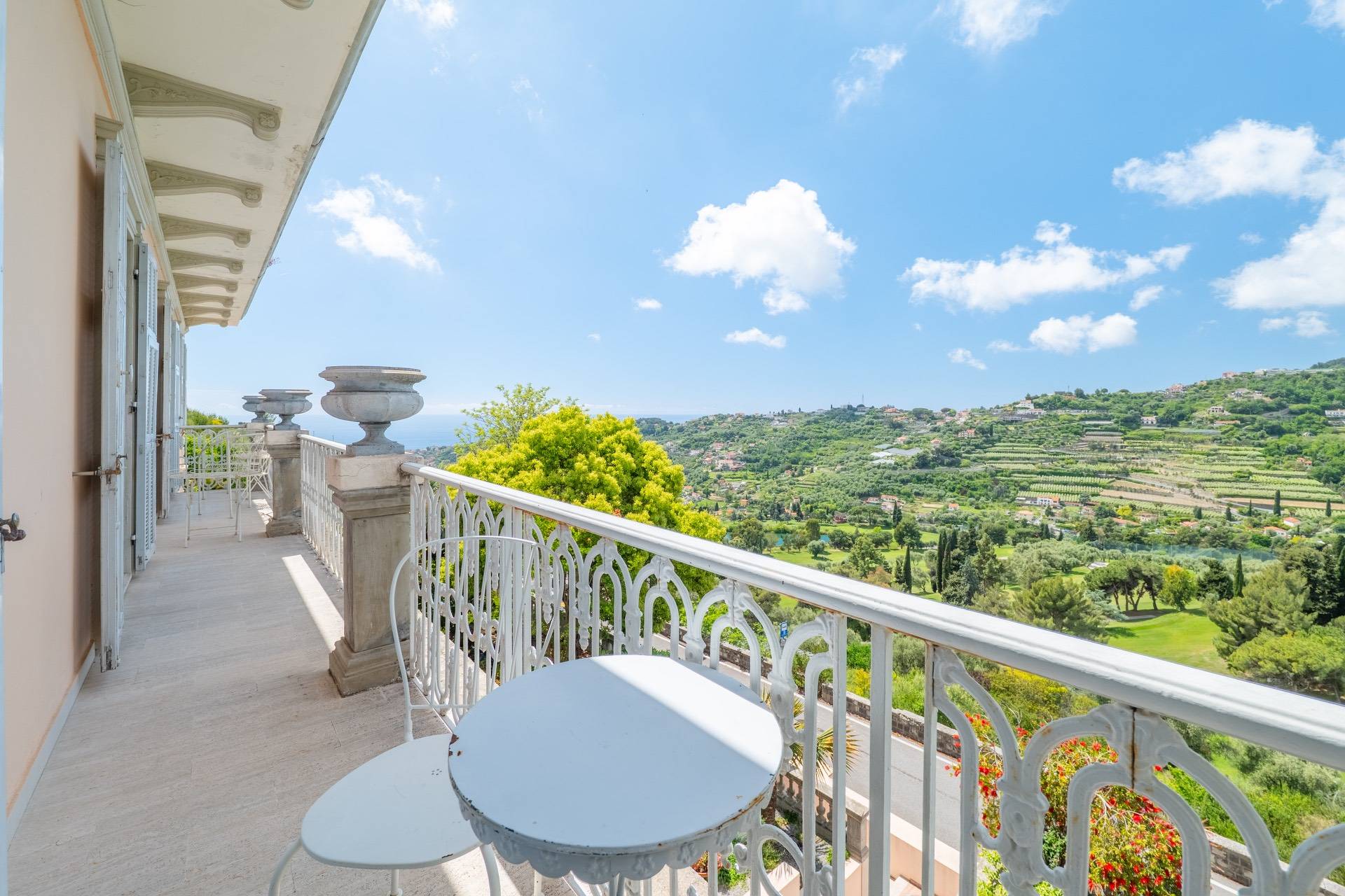 Villa quadrifamiliare in vendita a Sanremo