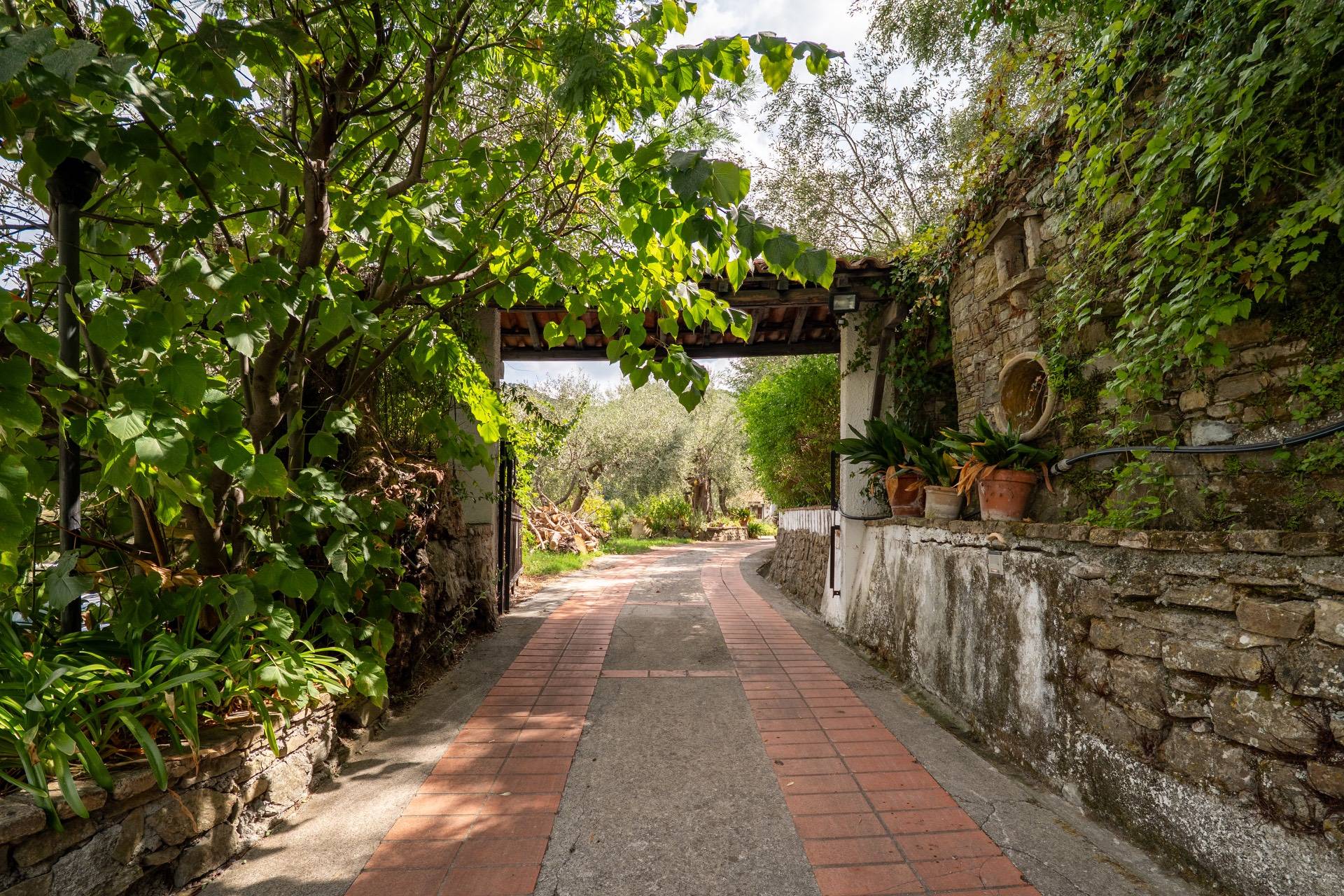 Casa indipendente in vendita a Dolceacqua