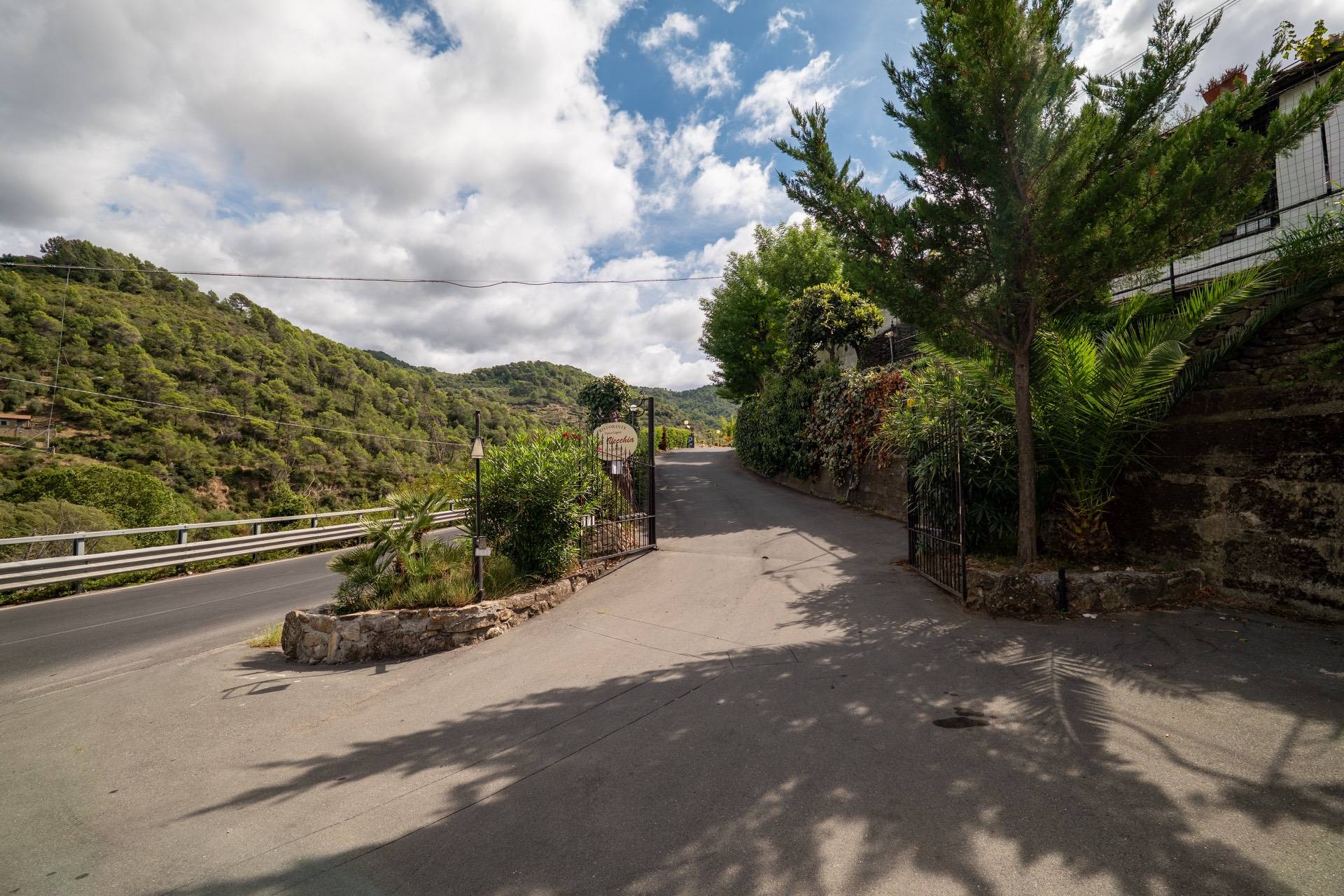 Casa indipendente in vendita a Dolceacqua