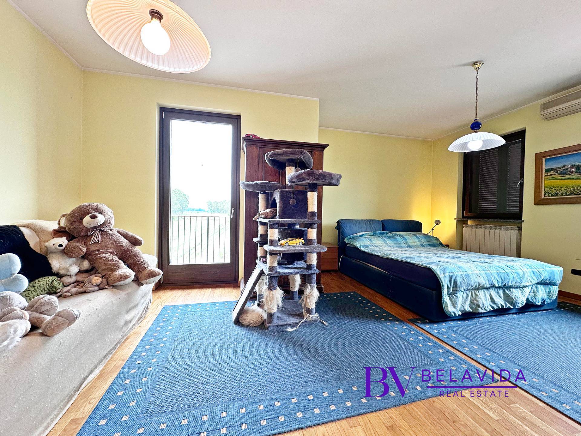 Villa in vendita a Fara Novarese